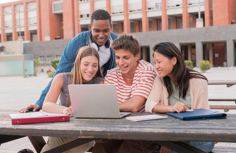 Stand-Out Senior Projects: Ideas That Show Skill and Original Thinking